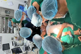 16 ngày tuổi đã có thể rò hậu môn do thừa hormon