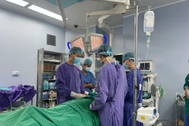 Tạo hình dương vật trả lại bản lĩnh đàn ông cho nam thanh niên ung thư