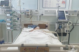 12 ngày “chạy đua cùng tử thần” cứu bé trai 12 mắc viêm cơ tim cấp 