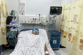 Trẻ 14 tuổi sốc nhiệt nguy kịch vì nắng nóng