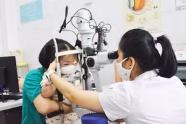 Xử lý nghiêm việc lợi dụng dịch đau mắt đỏ để tăng giá thuốc