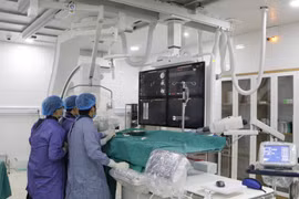 Nút mạch cứu bệnh nhân vỡ gan độ IV