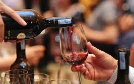 Bí quyết chống say rượu khi gặp mặt đầu năm