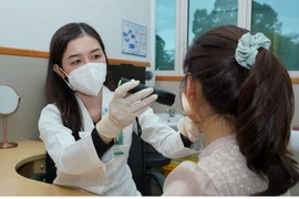 Nhiều bệnh lý tắc mạch ở mắt khi mang thai