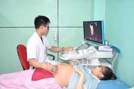 Bác sĩ chỉ rõ nguyên nhân đục tinh thể bẩm sinh 