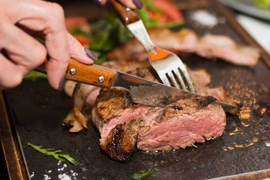 Bệnh nhân ung thư giáp có cần kiêng thịt bò?