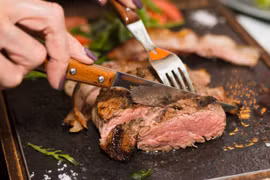 Bệnh nhân ung thư giáp có cần kiêng thịt bò?