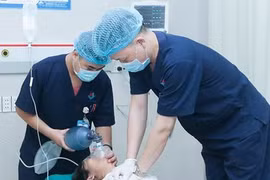 Phú Thọ: Gặt giữa trời nắng gắt, nam bệnh nhân co giật giữa cánh đồng