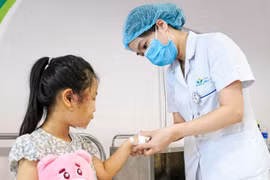 Nhiều trẻ tổn thương nặng do thương tích dịp hè: chuyên gia mách cách phòng ngừa