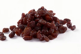 Trẻ sâu răng, viêm lợi do ăn nho khô