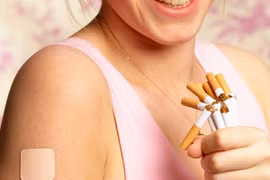 Cảnh báo nguy cơ ung thư từ miếng dán cai thuốc lá