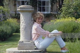 Học cách ăn mặc của công nương Diana, stylist cũng gật đầu tán thưởng