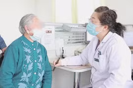 Cụ bà 90 tuổi may mắn thoát bệnh hiểm khi chảy máu âm đạo