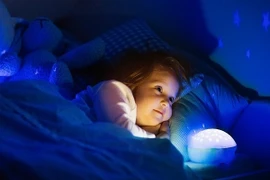 Bé gái 7 tuổi dậy thì sớm, nguyên nhân khiến bố mẹ sốc