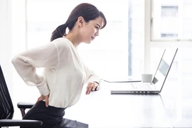 Lý giải về vết sạm đen trên hông hầu hết phụ nữ đều có