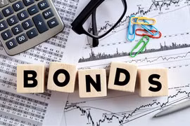 Thị trường trái phiếu ấm dần, áp lực đến hạn vẫn nặng trong 2024 và 2025