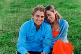 Thành tích học hành đáng nể của hôn phu cháu gái Tổng thống Biden