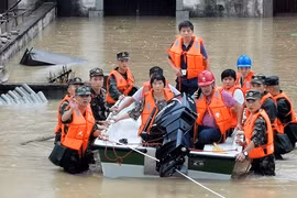 Trung Quốc dùng nhiều ứng dụng công nghệ tối tân chống lũ lụt 