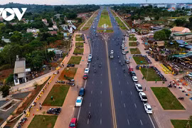 Thưởng thức ánh hoàng hôn bên đại lộ Võ Nguyên Giáp