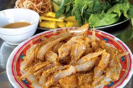 Ăn nhiều hải sản, từ chân đến não chi chít ký sinh trùng