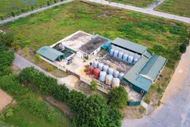 Cận cảnh trạm cấp nước Thanh Hà gần nghĩa trang 