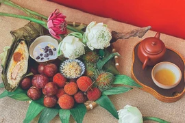 Mâm cúng Tết Đoan Ngọ tới 3 triệu, khách đặt trước cả tuần vẫn "cháy hàng"