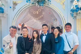 Hòa Minzy nhận điểm 10 vì ăn mặc tinh tế khi đi đám cưới