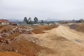 Khu đô thị mới Mai Pha - Lạng Sơn: 150.000m3 đất đá tập kết chờ thi công dự án khác?