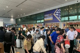 “Chiêu” săn vé tàu xe, máy bay Tết giá rẻ, tiết kiệm