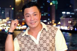 Lý Hùng - nam thần màn bạc chuẩn bị đón con ở tuổi 55?