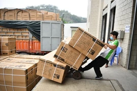 Vì sao hàng Trung Quốc ship về Việt Nam nhanh hơn nội địa?