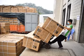 Vì sao hàng Trung Quốc ship về Việt Nam nhanh hơn nội địa?