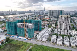 Bỏ bắt buộc mua bán bất động sản qua sàn: Chuyên gia nói gì?