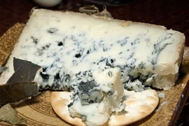 Miếng phô mai đắt nhất thế giới và nơi cất giữ đặc biệt