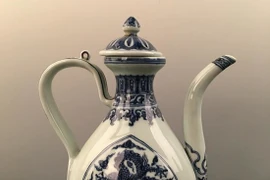 Bình trà 600 tuổi của hoàng đế nhà Minh trị giá thế nào?