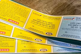 Bán bảo hiểm xe cơ giới - loạt doanh nghiệp thu tiền “khủng”