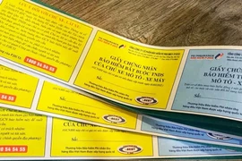 Bán bảo hiểm xe cơ giới - loạt doanh nghiệp thu tiền “khủng”