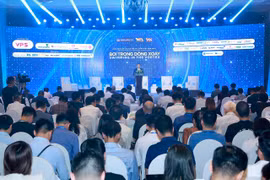 Kinh tế Việt Nam đang ở đáy chữ U, bắt đầu phục hồi nhẹ