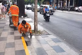 TP HCM thu phí vỉa hè: Hết cảnh vừa bán vừa lo