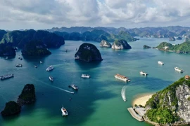 Nghỉ lễ 30/4 - 1/5 kéo dài, du lịch tất bật chốt tour