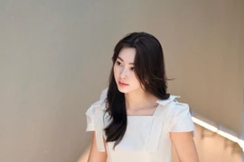 Đặng Thu Thảo: Diện đồ đơn giản nhưng 'bóc giá' lại bỏng cả tay!