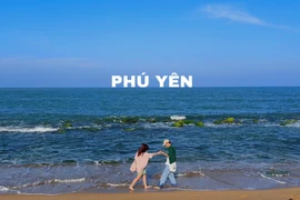 Đi chữa lành tâm hồn ở vùng đất ‘hoa vàng trên cỏ xanh’