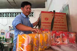 Nhặt được 100 triệu đồng, người bán bánh dạo hành động không ngờ