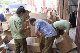 Phát hiện hơn 15 nghìn sản phẩm nước hoa “made in quận 6”