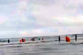 Danh tính cứu hộ và 3 khách tử vong khi tắm biển tại resort Đất Lành
