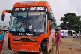 Tạm giữ tài xế lao xe khách vào chợ khiến 4 người chết