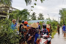 Thi thể người đàn ông bốc mùi hôi thối trong ngôi nhà nhiều ngày không mở cửa