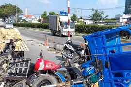 Thiếu niên 16 tuổi tập lái xe ba gác tông chết bé trai 6 tuổi