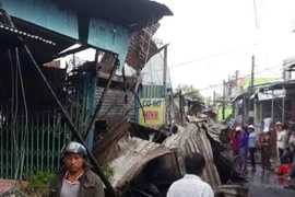 Thiếu nữ 14 tuổi chết thảm trong đám cháy 12 căn nhà ở Cà Mau