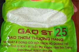 Nhóm nghiên cứu giống lúa 'ngon nhất thế giới' được khen thưởng